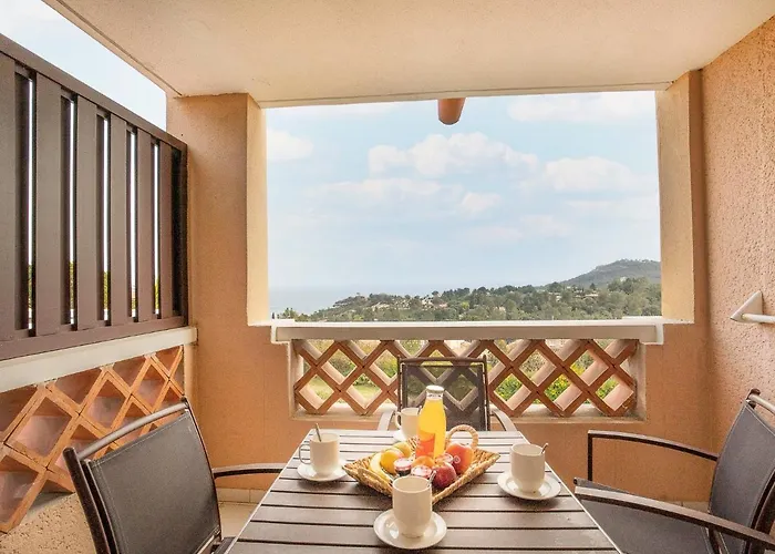 L'esquinade - P3 115 By Interhome Apartment