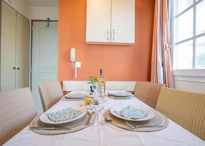 L'esquinade - P3 115 By Interhome *